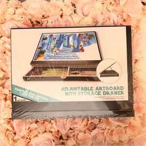 Adjustable Artboard With Storage